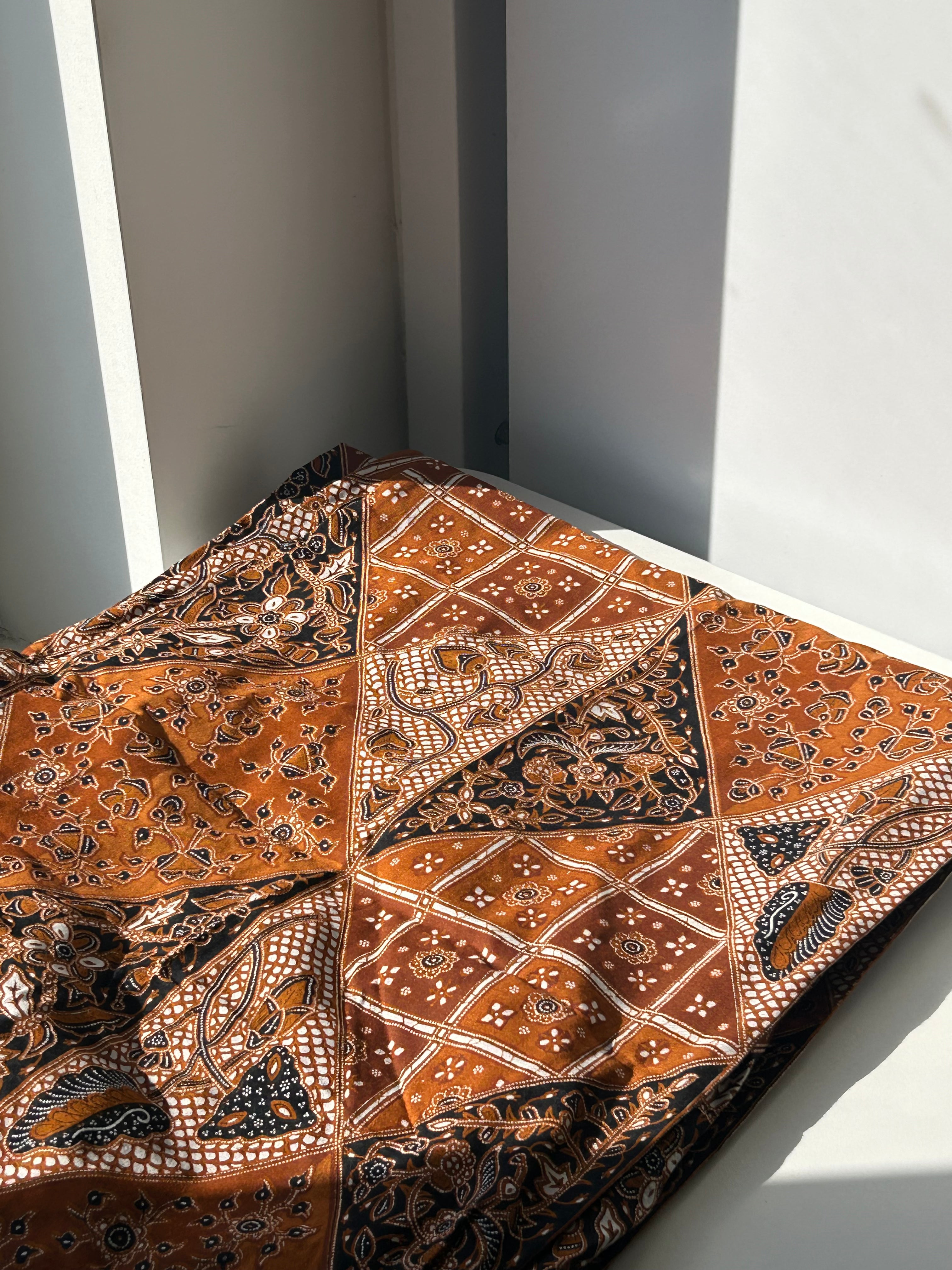 Tambal Segitiga Gold/Amber